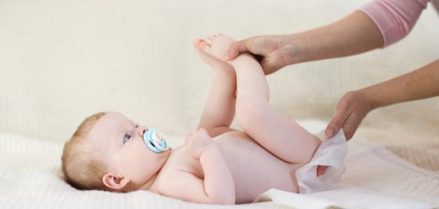 علاج إمساك الرضع في الشهر الخامس بسهولة في المنزل