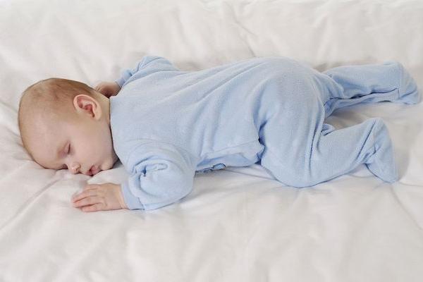 كيف اعدل نوم الرضيع